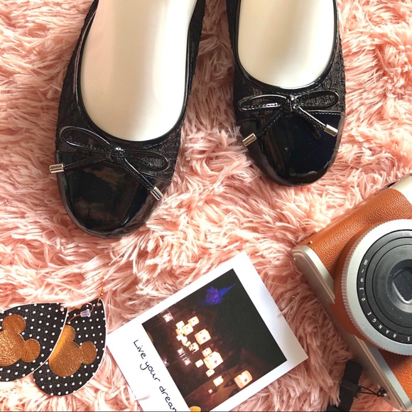 American Eagle Lace Ballet Flats - Picture 1 of 6